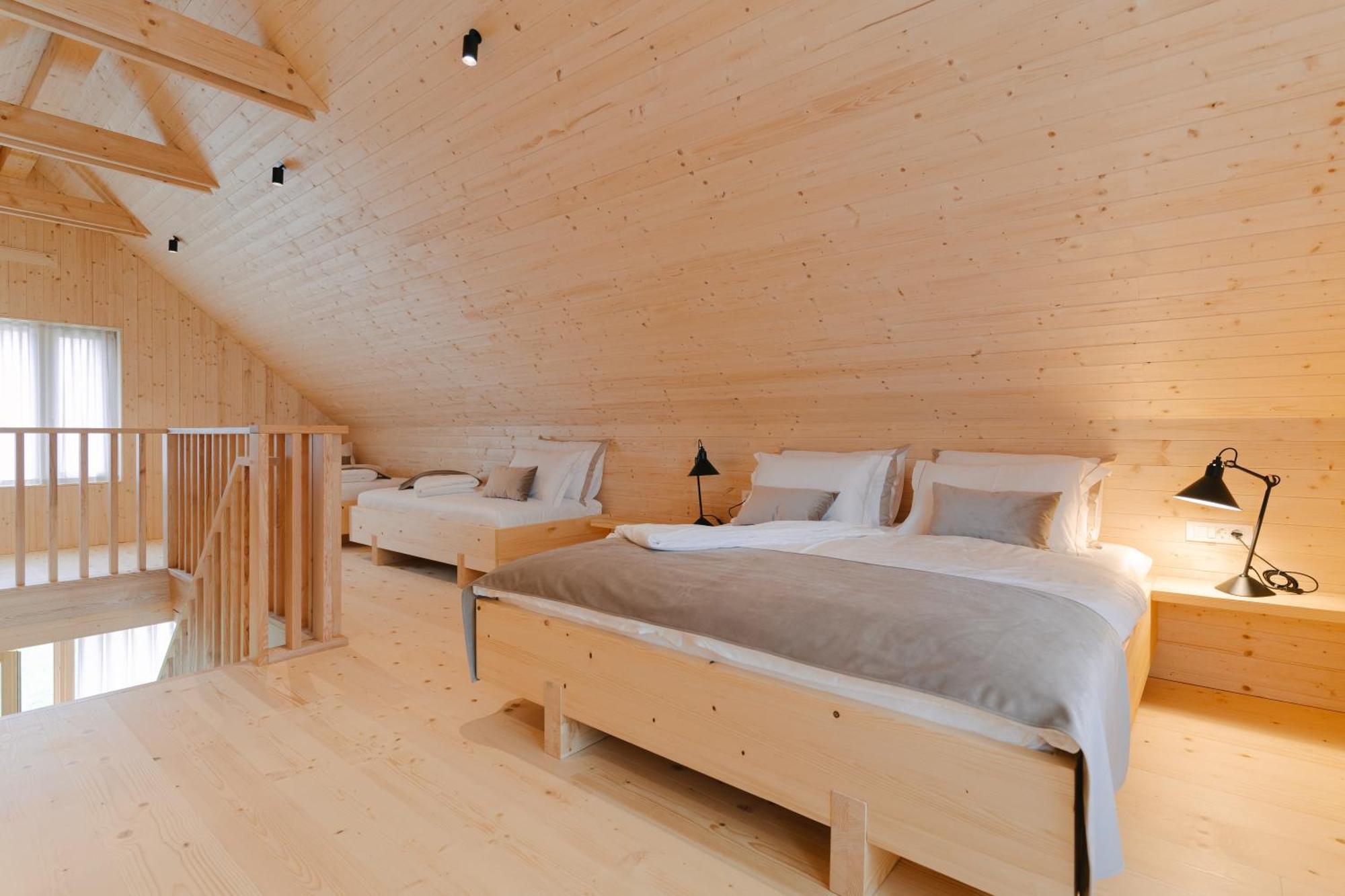 Pira Hotel Postojna Zimmer foto